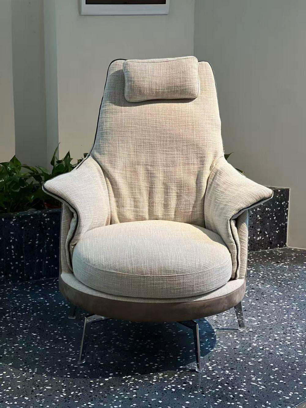 The Piped Outline Wing Chair