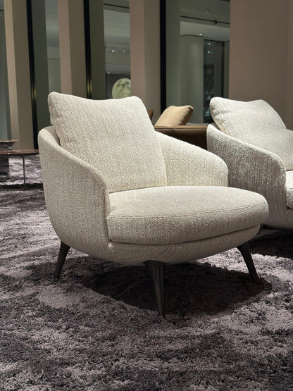 The Loose Pillow Lounge Chair