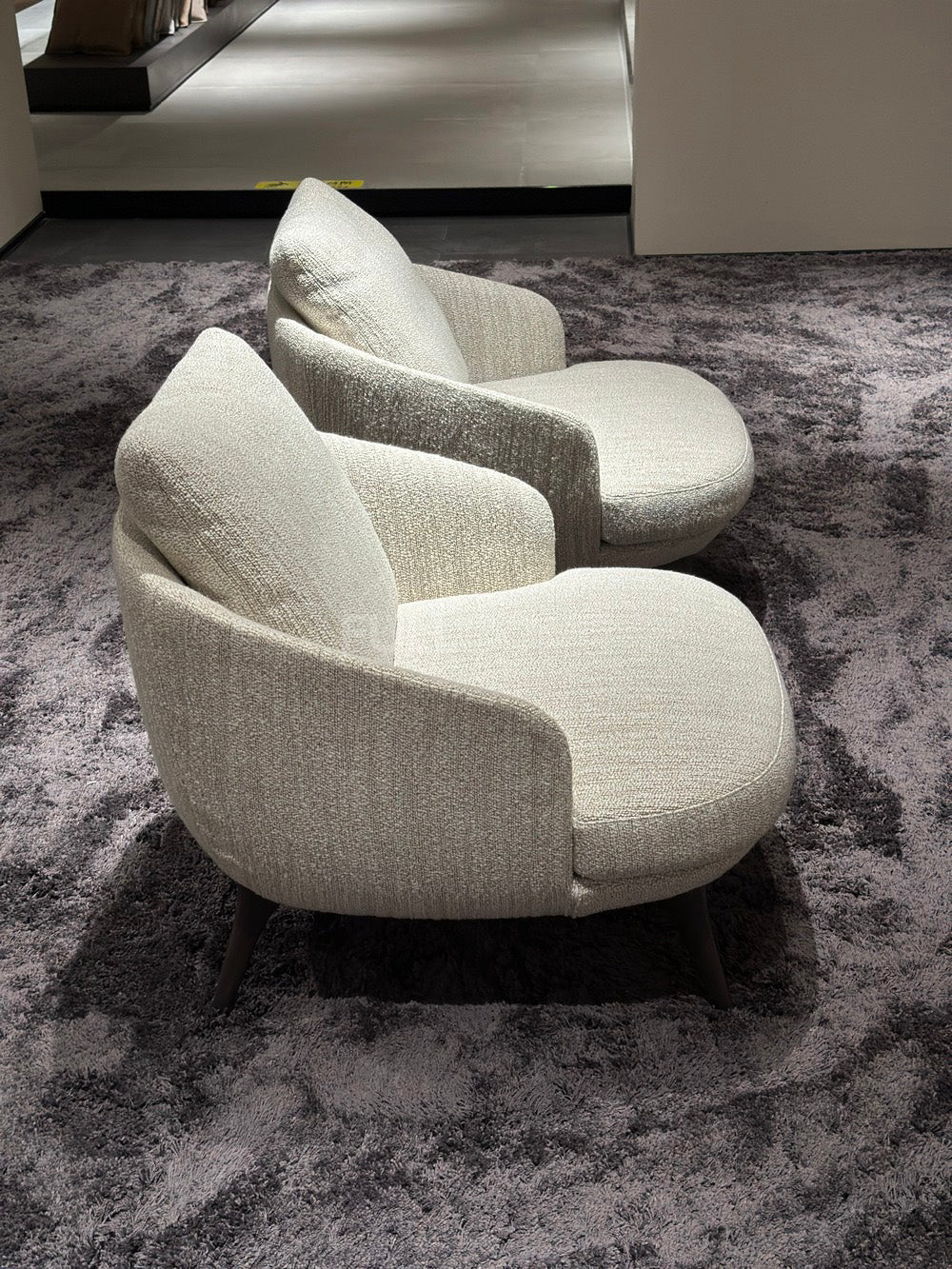 The Loose Pillow Lounge Chair