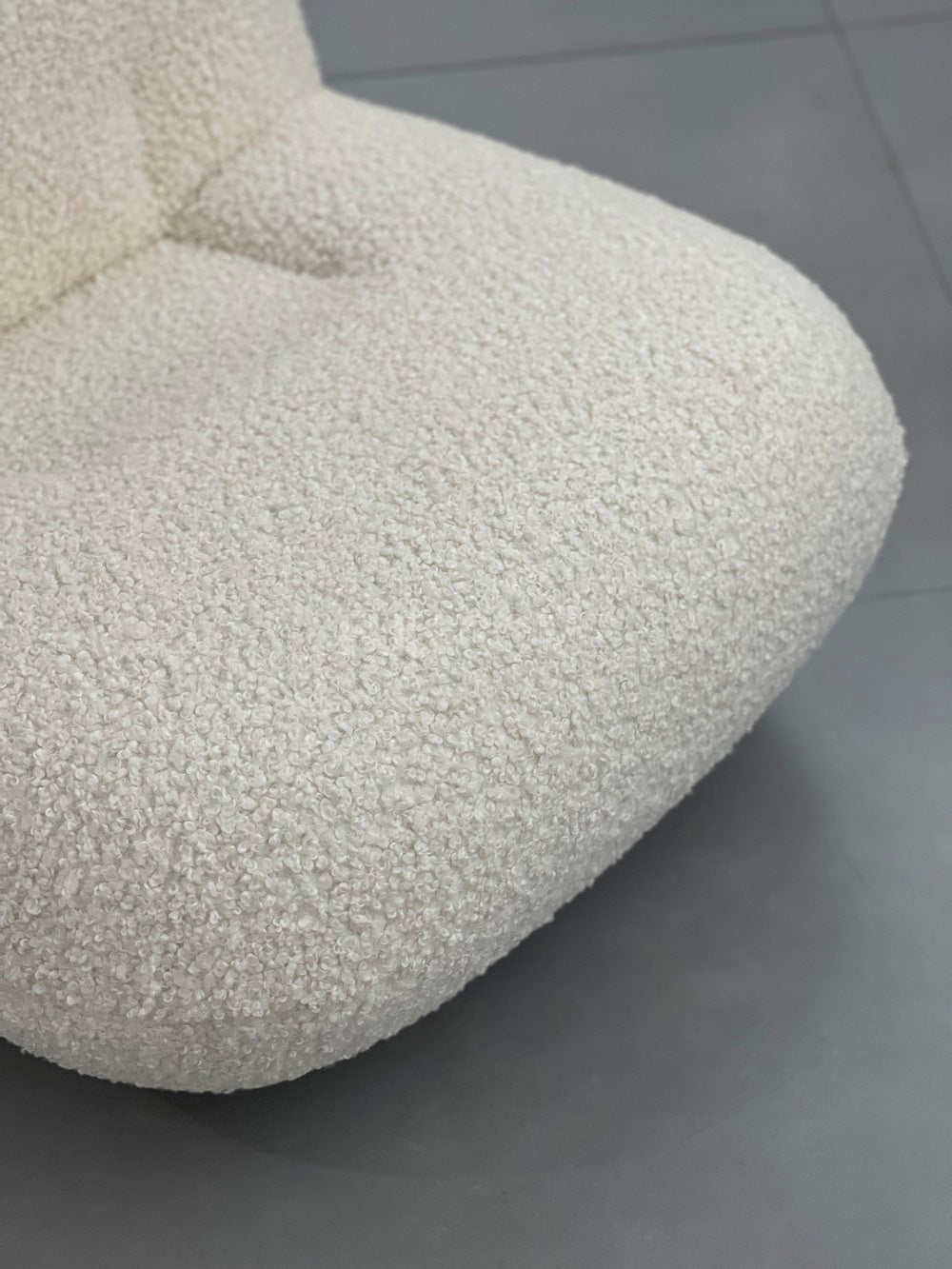 The Scoop Boucle Lounge