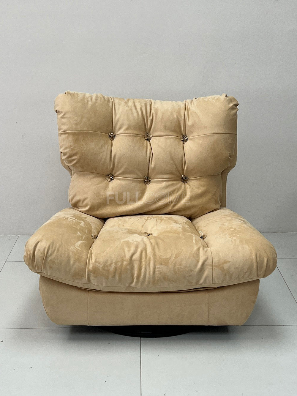 The Loop Button Swivel Chair