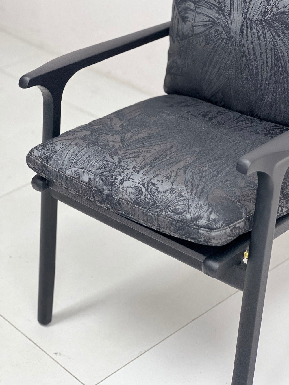 The Leaf Jacquard Dining Chair