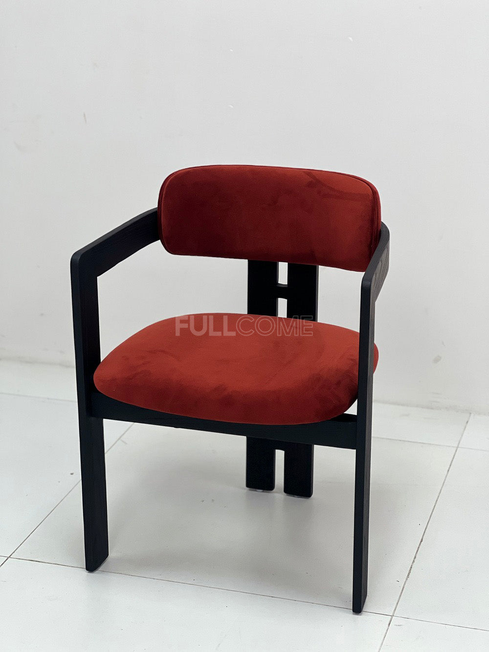The Bracket Arm Dining Chair