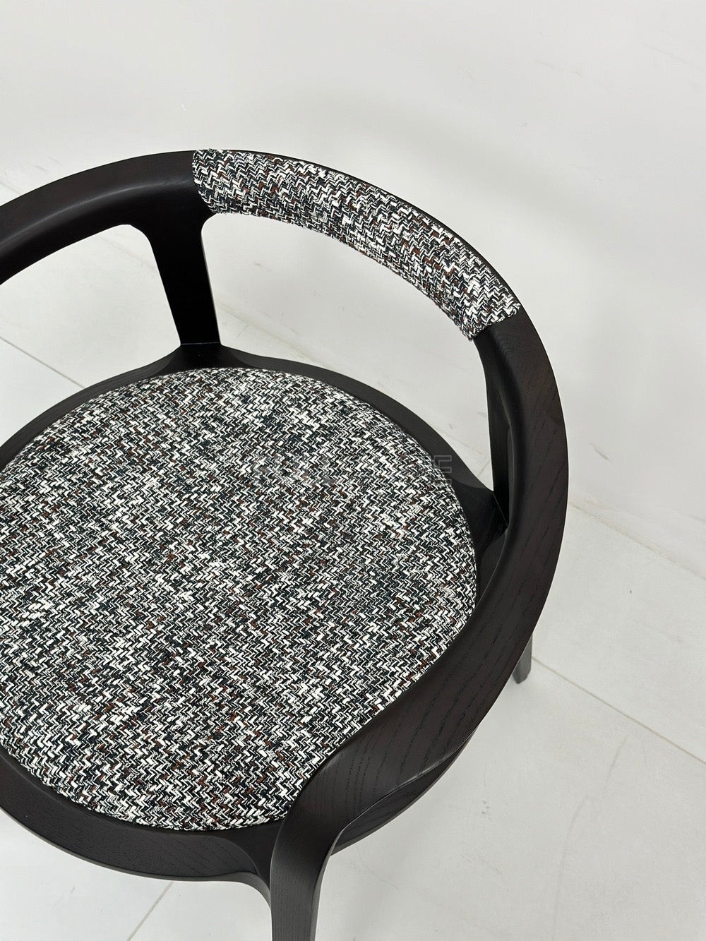 The Horseshoe Arm Dining Chair