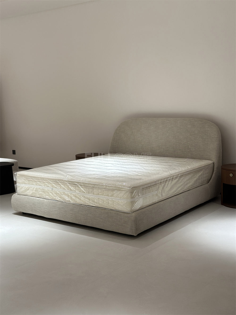 The Rounded Arch Bed