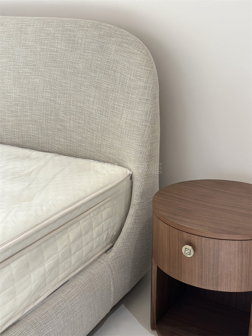 The Rounded Arch Bed