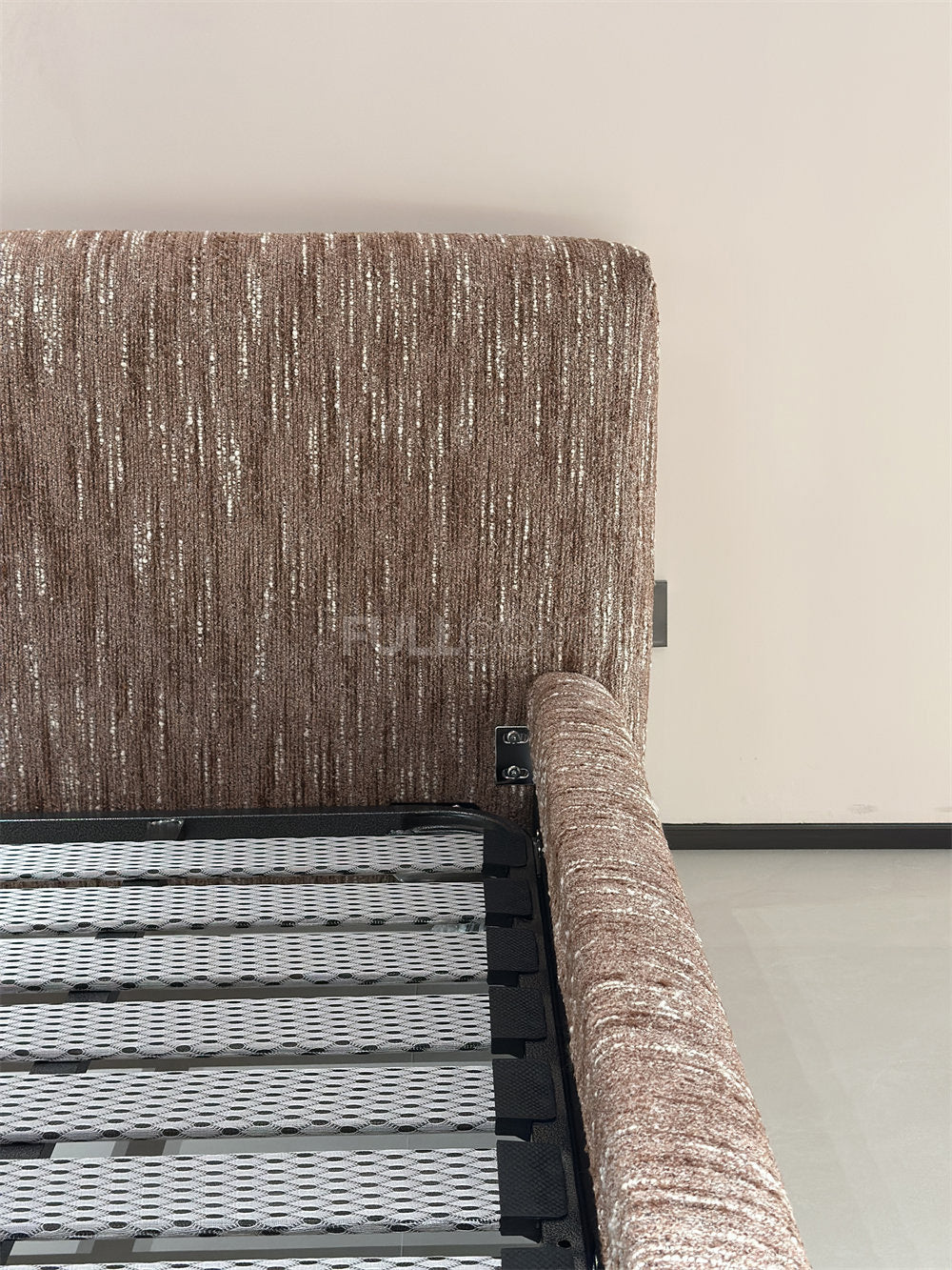 The Bolster Rail Bed