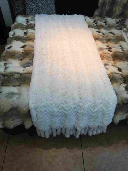 R5652BZ Rex Rabbit Hand-Woven Throw (White)