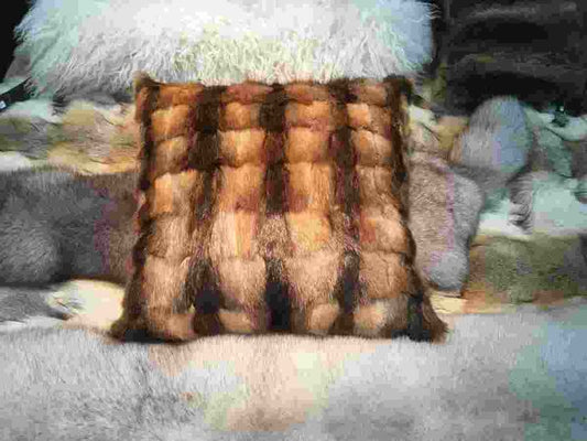 R5636BZ Muskrat Head Natural Color Throw Pillow