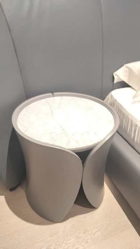 V2210 Nightstand